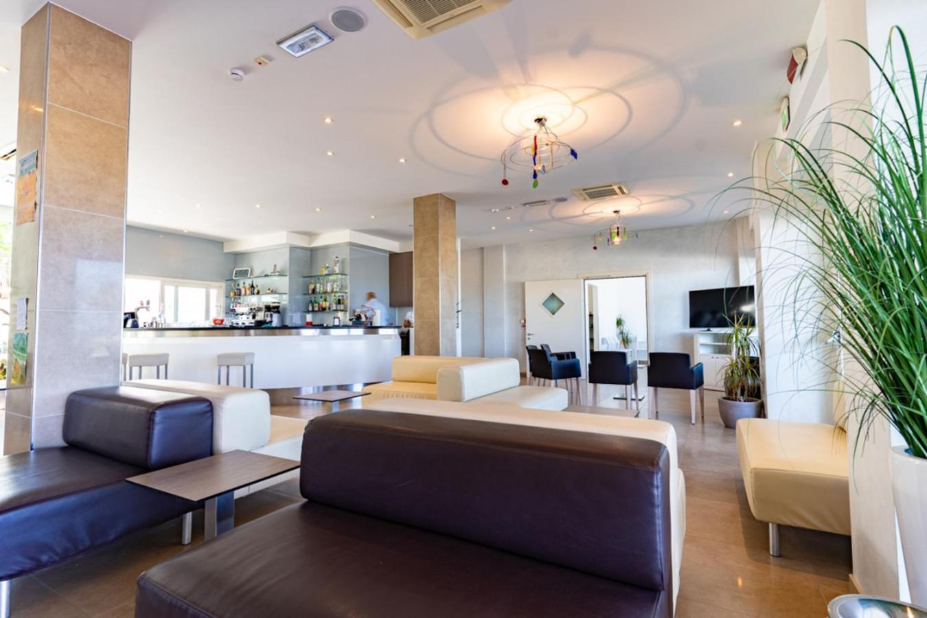 Hotel Bellevue Cattolica Kültér fotó