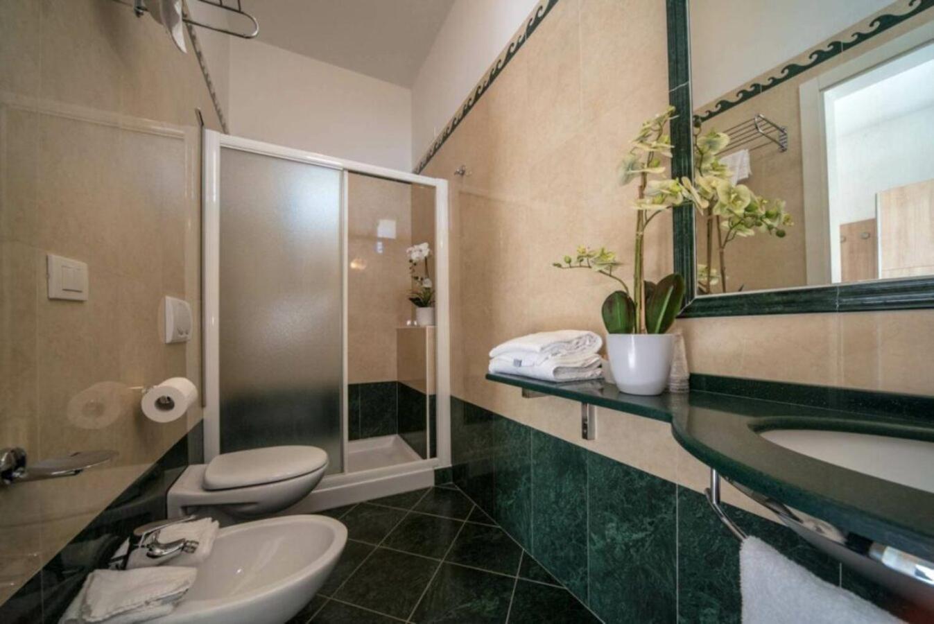 Hotel Bellevue Cattolica Kültér fotó