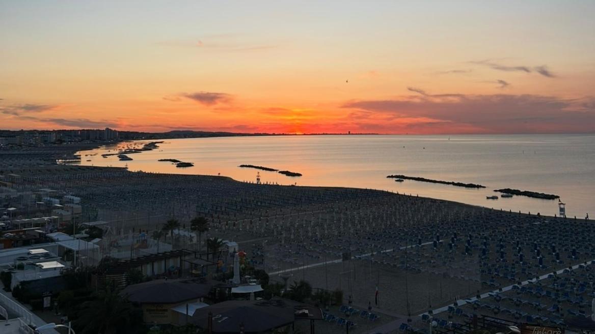 Hotel Bellevue Cattolica Kültér fotó