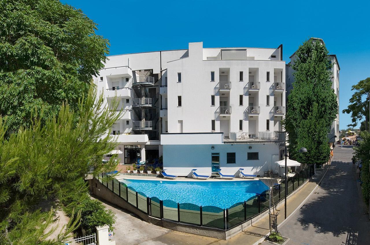 Hotel Bellevue Cattolica Kültér fotó