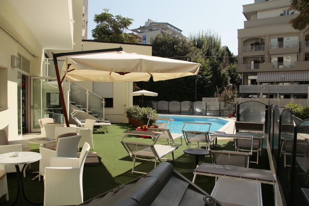 Hotel Bellevue Cattolica Kültér fotó