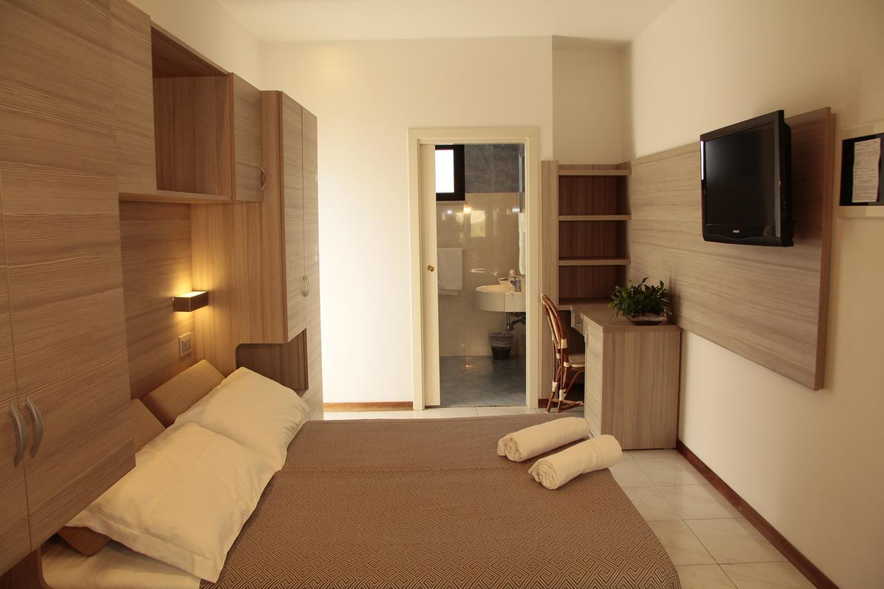 Hotel Bellevue Cattolica Kültér fotó